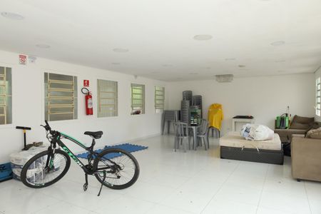 Apartamento para alugar com 42m², 2 quartos e 1 vagaÁrea comum - Salão de festas