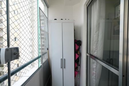 Apartamento para alugar com 62m², 2 quartos e 1 vaga Apartamento para alugar com 62m², 2 quartos e 1 vagaVaranda