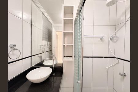 Apartamento para alugar com 60m², 2 quartos e 1 vagaBanheiro Social