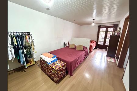 Casa à venda com 202m², 5 quartos e 2 vagasQuarto Suíte