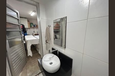 Casa à venda com 202m², 5 quartos e 2 vagasBanheiro 2