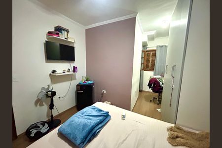 Casa à venda com 202m², 5 quartos e 2 vagasQuarto 2