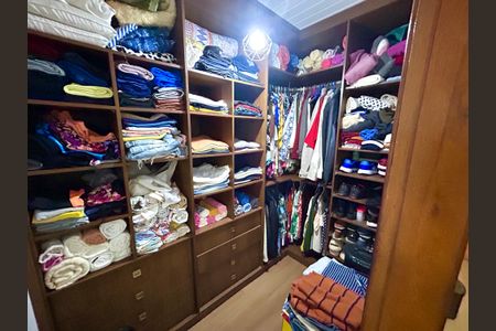 Casa à venda com 202m², 5 quartos e 2 vagasCloset da suíte