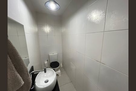 Casa à venda com 202m², 5 quartos e 2 vagasBanheiro 2