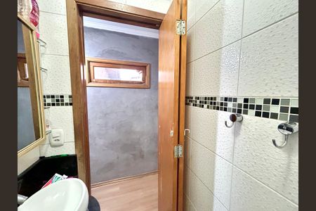 Casa à venda com 202m², 5 quartos e 2 vagasBanheiro 1