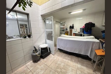 Casa à venda com 202m², 5 quartos e 2 vagasÁrea de Serviço e Quintal 