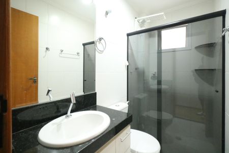Apartamento à venda com 72m², 2 quartos e 2 vagasBanheiro da Suíte