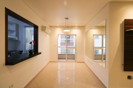 Apartamento à venda com 72m², 2 quartos e 2 vagasSala