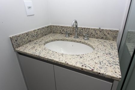 Apartamento para alugar com 63m², 2 quartos e 1 vaga Apartamento para alugar com 63m², 2 quartos e 1 vagaBanheiro da Suíte