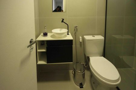 Apartamento à venda com 63m², 3 quartos e 1 vaga Apartamento à venda com 63m², 3 quartos e 1 vagaBanheiro