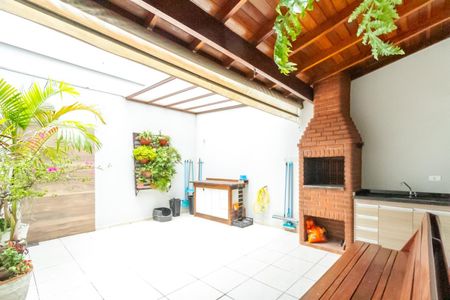 Casa à venda com 150m², 3 quartos e 2 vagasQuintal e Churrasqueira