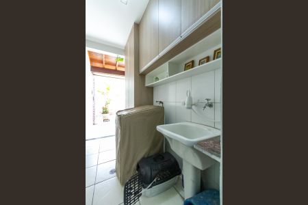 Casa à venda com 150m², 3 quartos e 2 vagasÁrea de Serviço