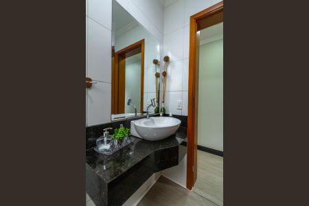 Casa à venda com 150m², 3 quartos e 2 vagasLavabo