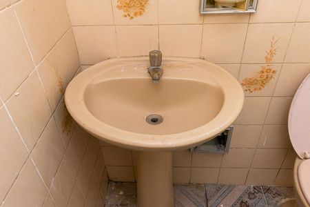 Casa à venda com 75m², 1 quarto e sem vaga Casa à venda com 75m², 1 quarto e sem vagaBanheiro