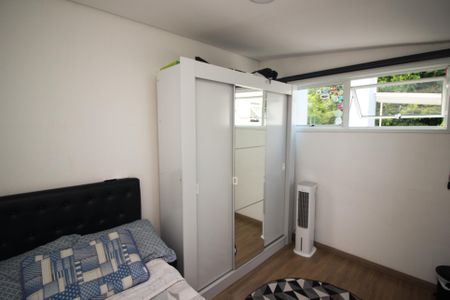 Casa de condomínio à venda com 158m², 4 quartos e 1 vagaQuarto 3