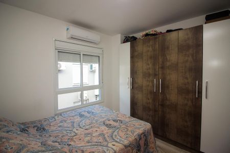 Casa de condomínio à venda com 158m², 4 quartos e 1 vagaQuarto Suíte