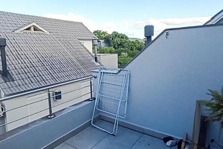 Casa de condomínio à venda com 158m², 4 quartos e 1 vagaTerraço