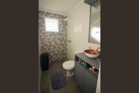 Casa de condomínio à venda com 158m², 4 quartos e 1 vagaBanheiro 2