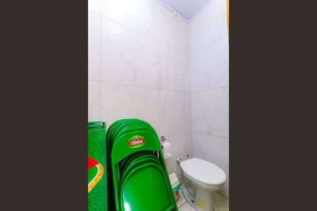 Casa à venda com 375m², 5 quartos e 3 vagas Casa à venda com 375m², 5 quartos e 3 vagasBanheiro de serviço