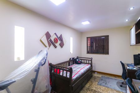 Casa à venda com 375m², 5 quartos e 3 vagas Casa à venda com 375m², 5 quartos e 3 vagasQuarto