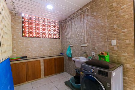 Casa à venda com 375m², 5 quartos e 3 vagas Casa à venda com 375m², 5 quartos e 3 vagasÁrea de Serviço