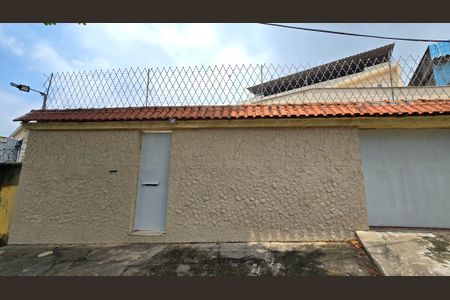 Casa à venda com 375m², 5 quartos e 3 vagas Casa à venda com 375m², 5 quartos e 3 vagasFachada externa