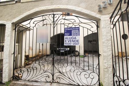 Casa à venda com 100m², 3 quartos e 4 vagas Casa à venda com 100m², 3 quartos e 4 vagasPlaca