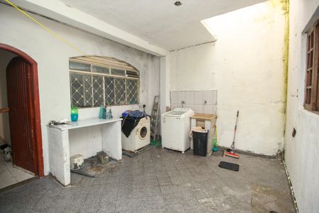 Casa à venda com 100m², 3 quartos e 4 vagas Casa à venda com 100m², 3 quartos e 4 vagasÁrea de Serviço