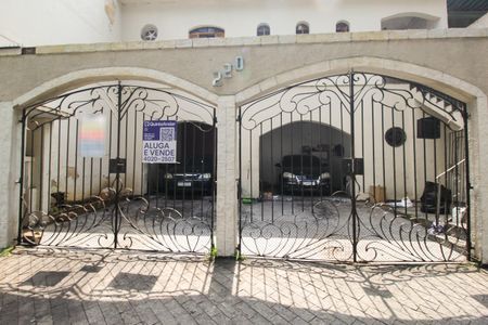 Casa à venda com 100m², 3 quartos e 4 vagas Casa à venda com 100m², 3 quartos e 4 vagasPlaca