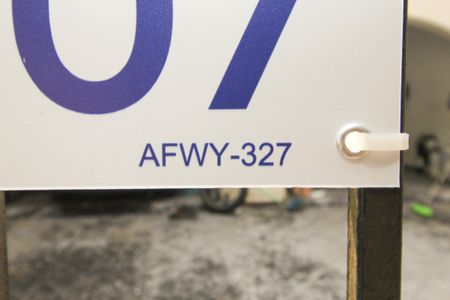 Casa à venda com 100m², 3 quartos e 4 vagas Casa à venda com 100m², 3 quartos e 4 vagasPlaca