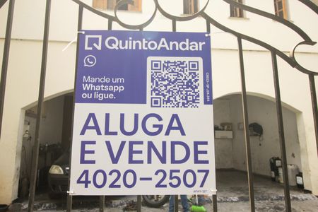 Casa à venda com 100m², 3 quartos e 4 vagas Casa à venda com 100m², 3 quartos e 4 vagasPlaca