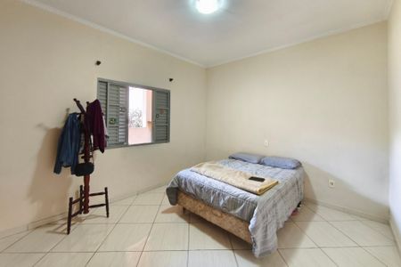 Casa à venda com 185m², 3 quartos e 2 vagasQuarto 2