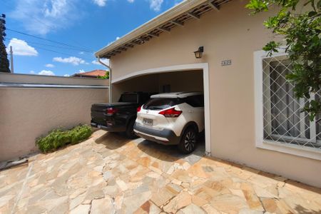 Casa à venda com 185m², 3 quartos e 2 vagasQuintal - Garagem