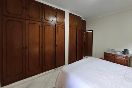 Casa à venda com 185m², 3 quartos e 2 vagasQuarto Suíte