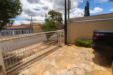 Casa à venda com 185m², 3 quartos e 2 vagasQuintal - Garagem