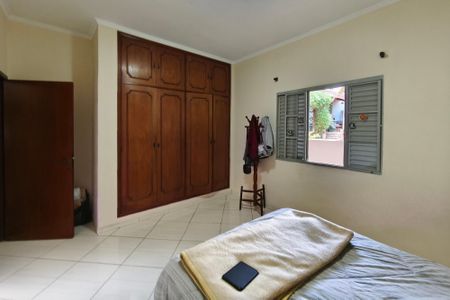 Casa à venda com 185m², 3 quartos e 2 vagasQuarto 2