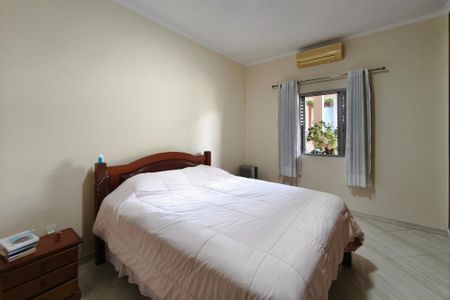 Casa à venda com 185m², 3 quartos e 2 vagasQuarto Suíte