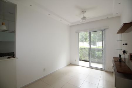 Sala de apartamento para alugar com 2 quartos, 58m² em Jacarepaguá, Rio de Janeiro