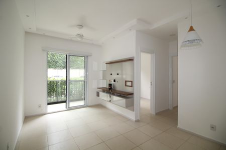 Sala de apartamento para alugar com 2 quartos, 58m² em Jacarepaguá, Rio de Janeiro