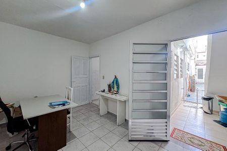 Casa para alugar com 150m², 2 quartos e 1 vaga Casa para alugar com 150m², 2 quartos e 1 vagaSala (Casa 2)
