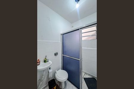 Casa para alugar com 150m², 2 quartos e 1 vaga Casa para alugar com 150m², 2 quartos e 1 vagaBanheiro (Casa 2)