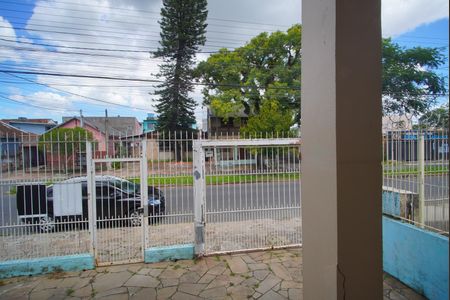 Sala - Vista de casa para alugar com 2 quartos, 75m² em Sarandi, Porto Alegre