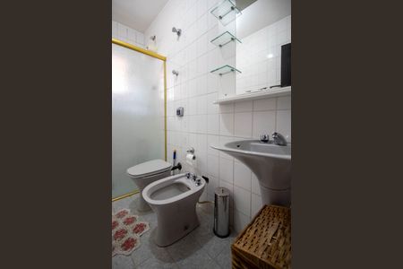 Casa à venda com 250m², 3 quartos e 2 vagasBanheiro