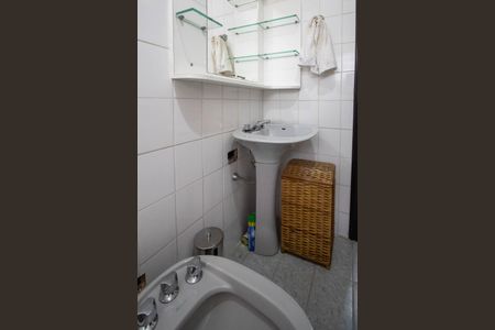 Casa à venda com 250m², 3 quartos e 2 vagasBanheiro