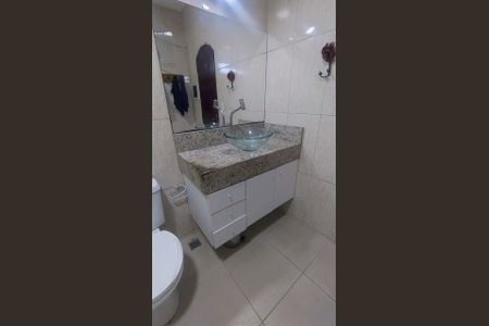 Casa para alugar com 250m², 3 quartos e 3 vagasBanheiro