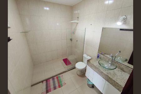 Casa para alugar com 250m², 3 quartos e 3 vagasBanheiro