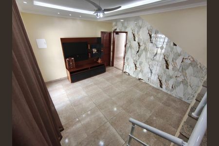 Casa para alugar com 250m², 3 quartos e 3 vagasSala