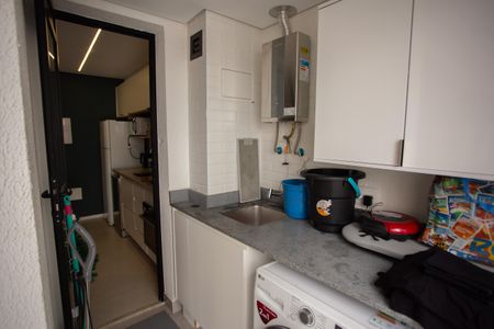 Apartamento à venda com 48m², 2 quartos e 1 vagaVARANDA E ÁREA DE SERVIÇO