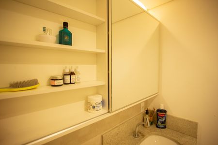 Apartamento à venda com 48m², 2 quartos e 1 vagaBANHEIRO