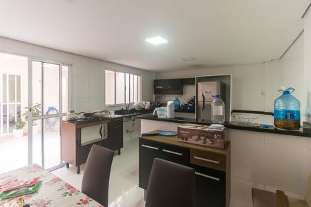 Casa para alugar com 150m², 4 quartos e 2 vagas Casa para alugar com 150m², 4 quartos e 2 vagasCozinha